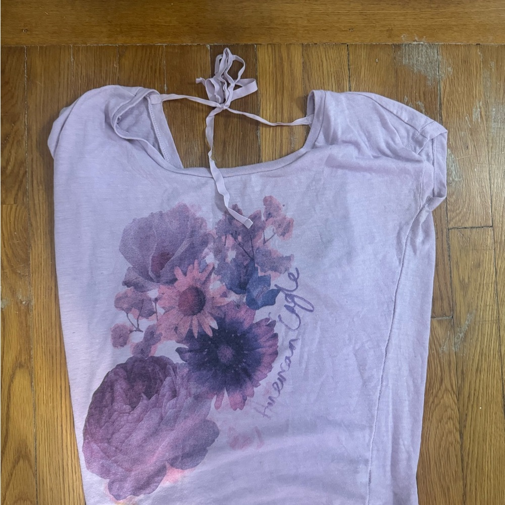 American Eagle Women's Lavender Floral Tie-Back Tee